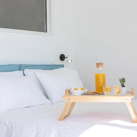 Rona Lefkada * סיבוטה